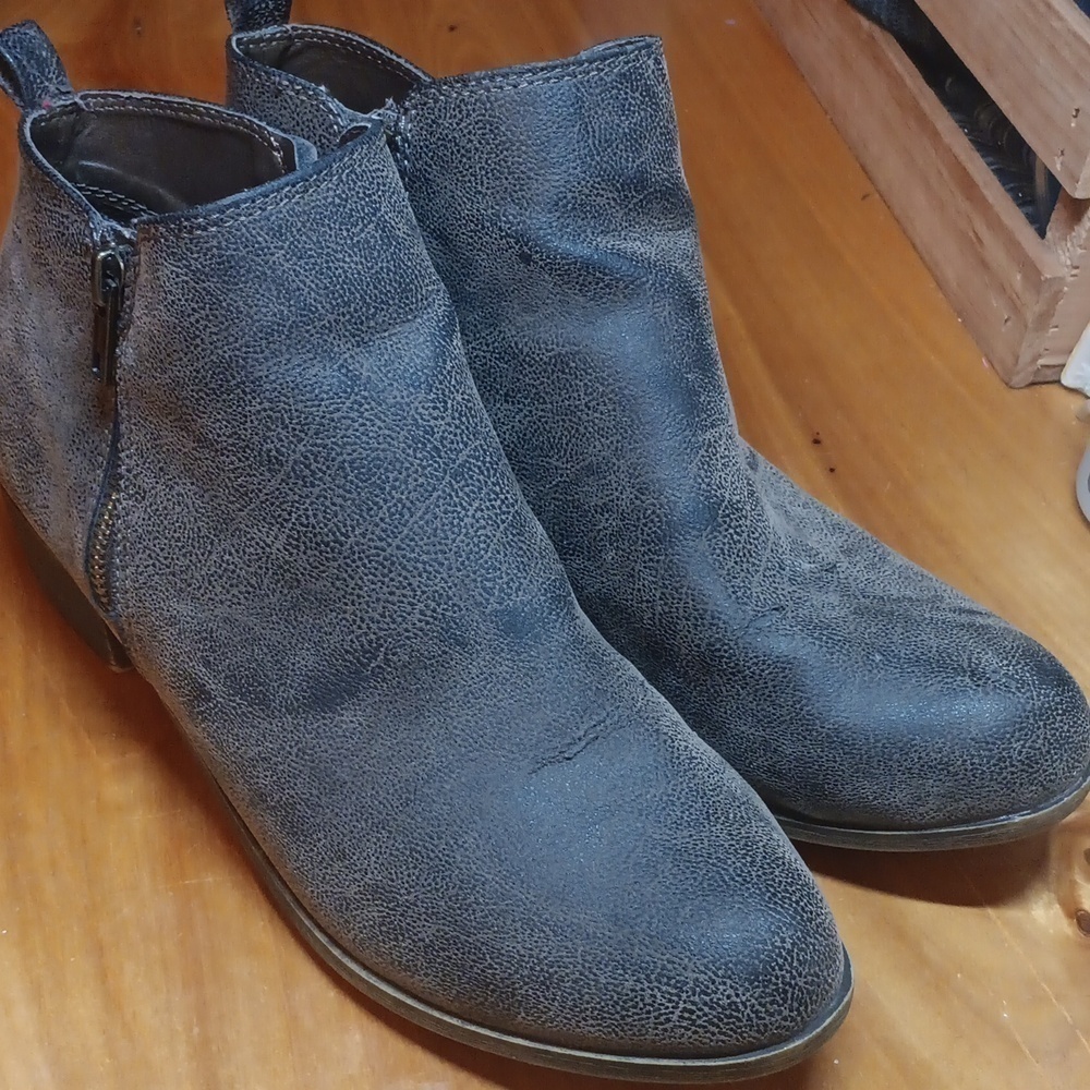 Dunes ankle boots size 9.5